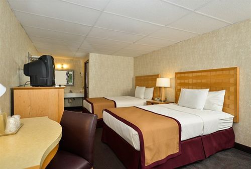 Howard Johnson By Wyndham West Yarmouth Cape Cod Exterior photo